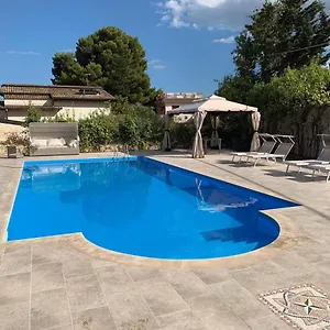 https://la-perla-blu-di-fontane-bianche.sicilyhotelsitaly.net